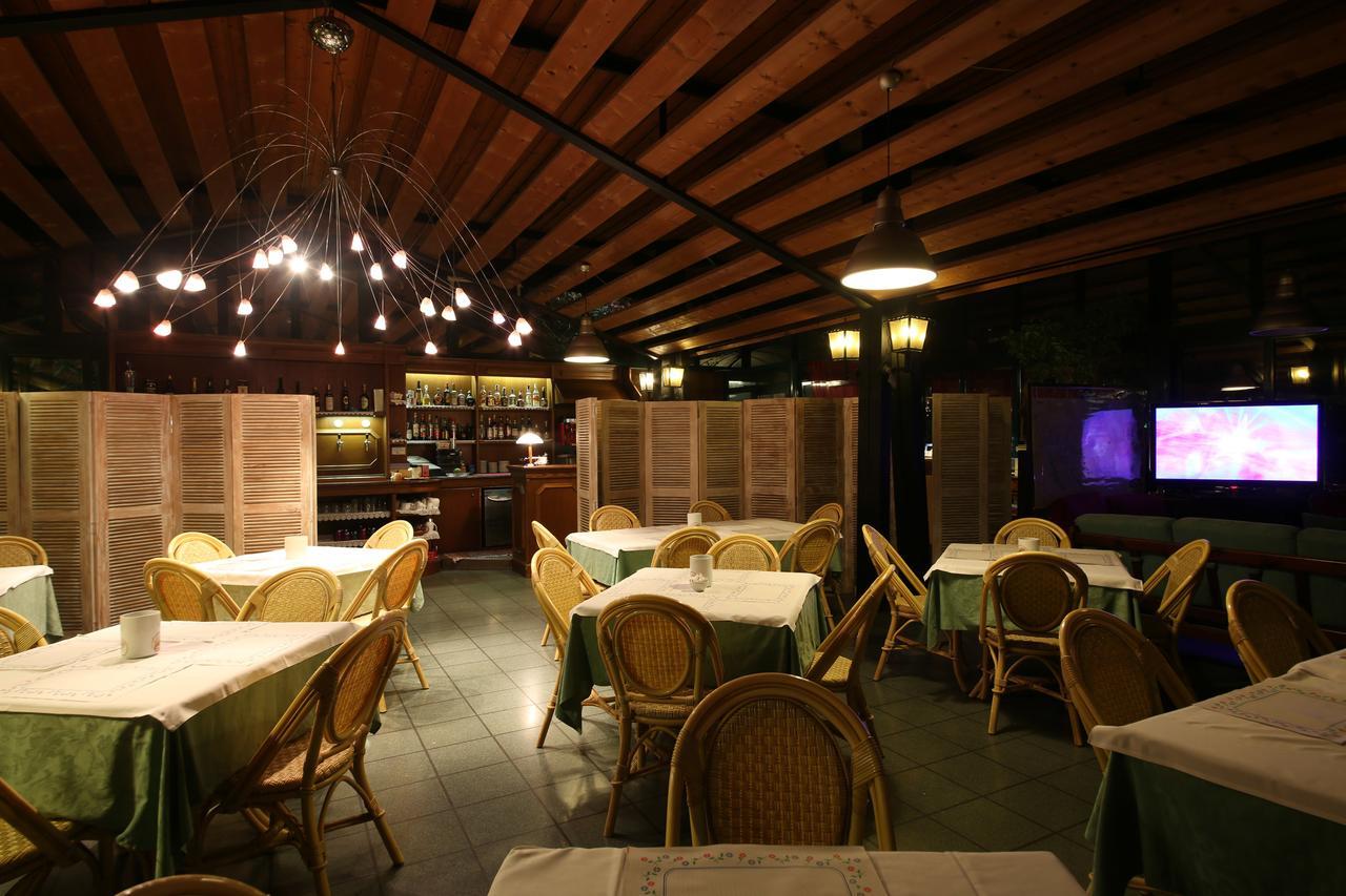 Hotel Il Granaio Порто-Мантовано Экстерьер фото