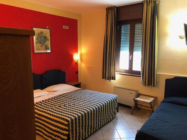 Hotel Il Granaio Порто-Мантовано Экстерьер фото