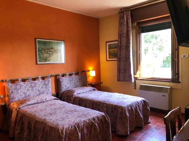 Hotel Il Granaio Порто-Мантовано Экстерьер фото